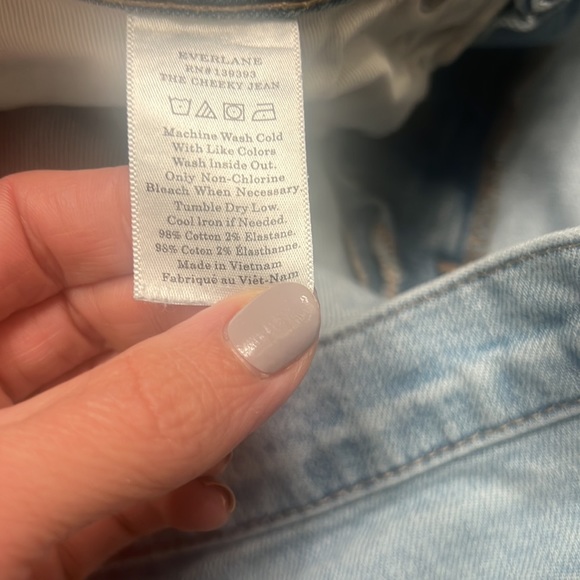 Everlane - The Cheeky Jean - Picture 4 of 8